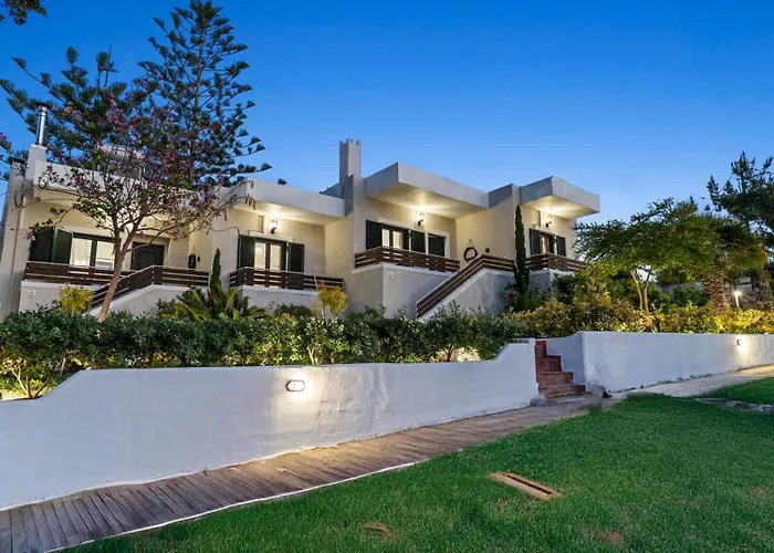 Seaside Gem Near Heraklion, Villa Maro\'S Getaway