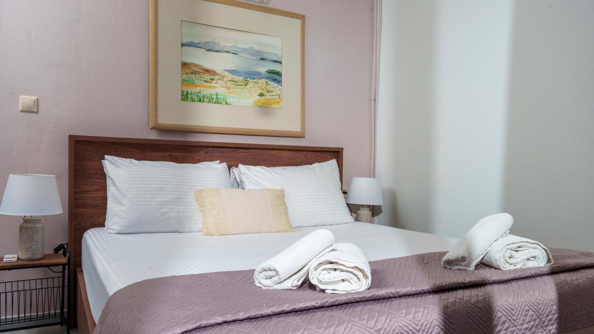 Seaside Gem Near Heraklion, Maro's Getaway Villa Kokkini Hani