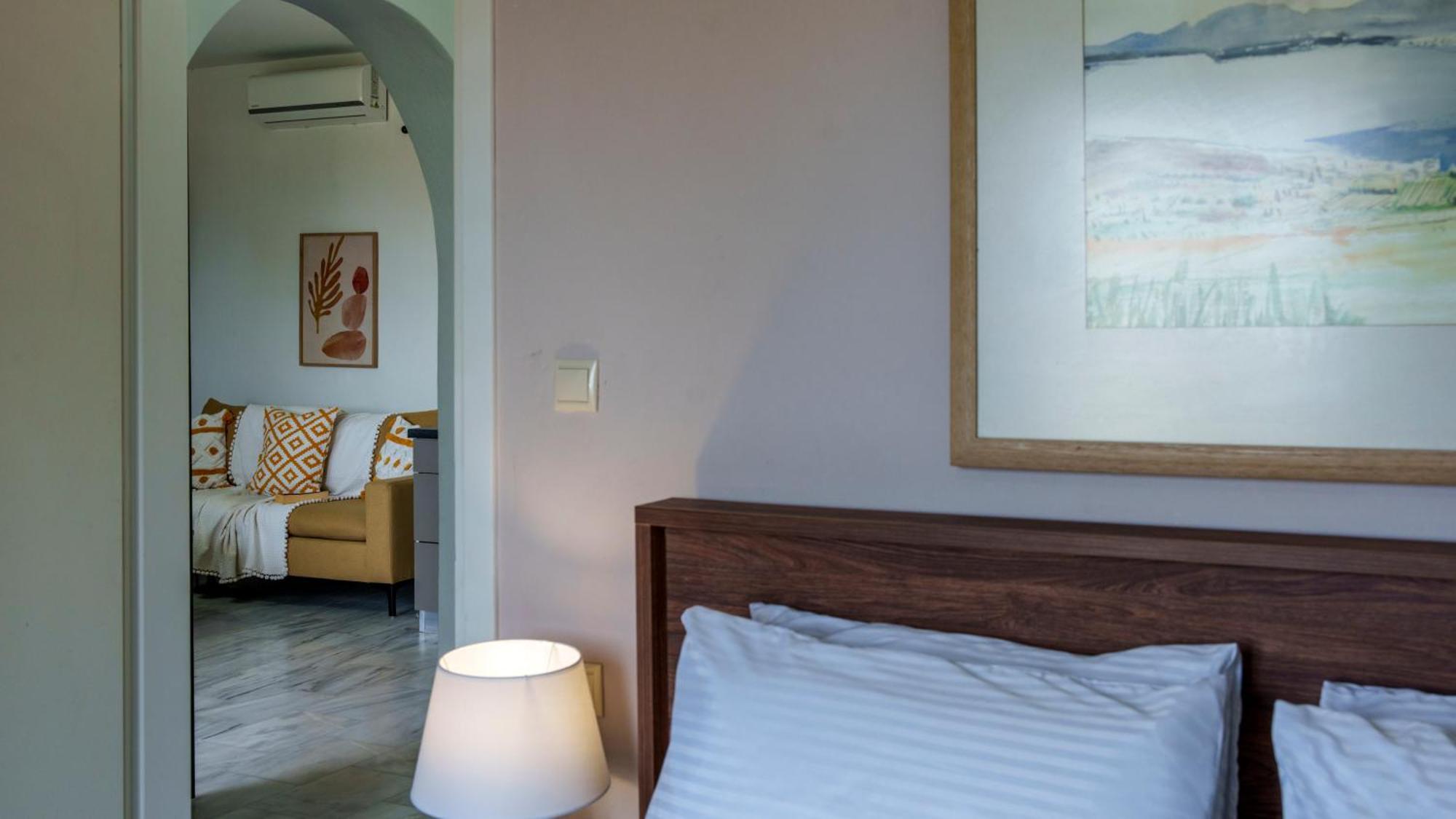 Seaside Gem Near Heraklion, Maro's Getaway Kokkini Hani