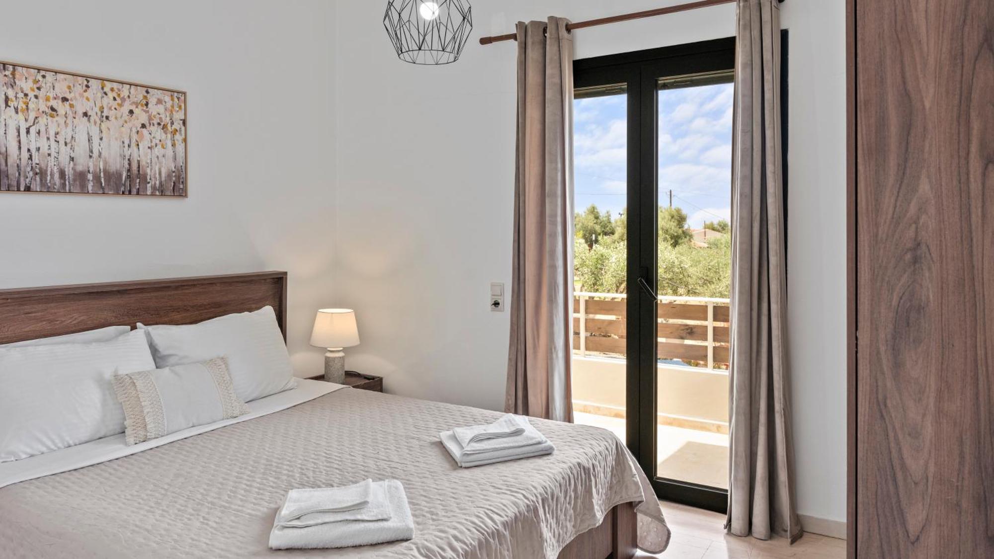 Seaside Gem Near Heraklion, Maro's Getaway