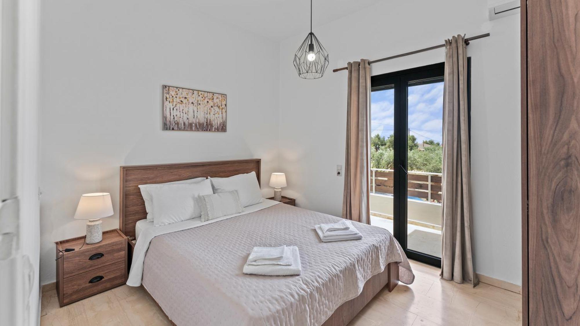 Seaside Gem Near Heraklion, Maro's Getaway *