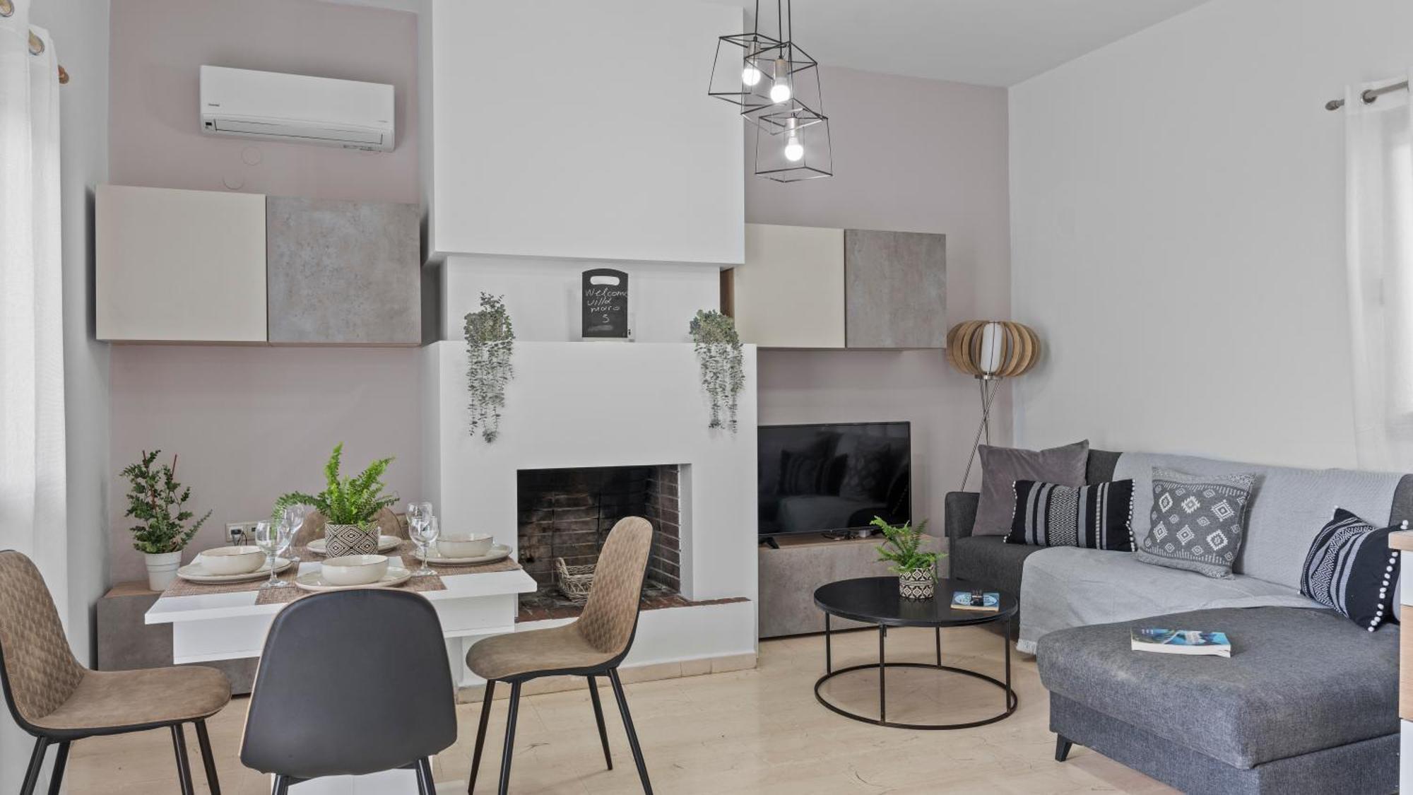 Seaside Gem Near Heraklion, Maro's Getaway Villa