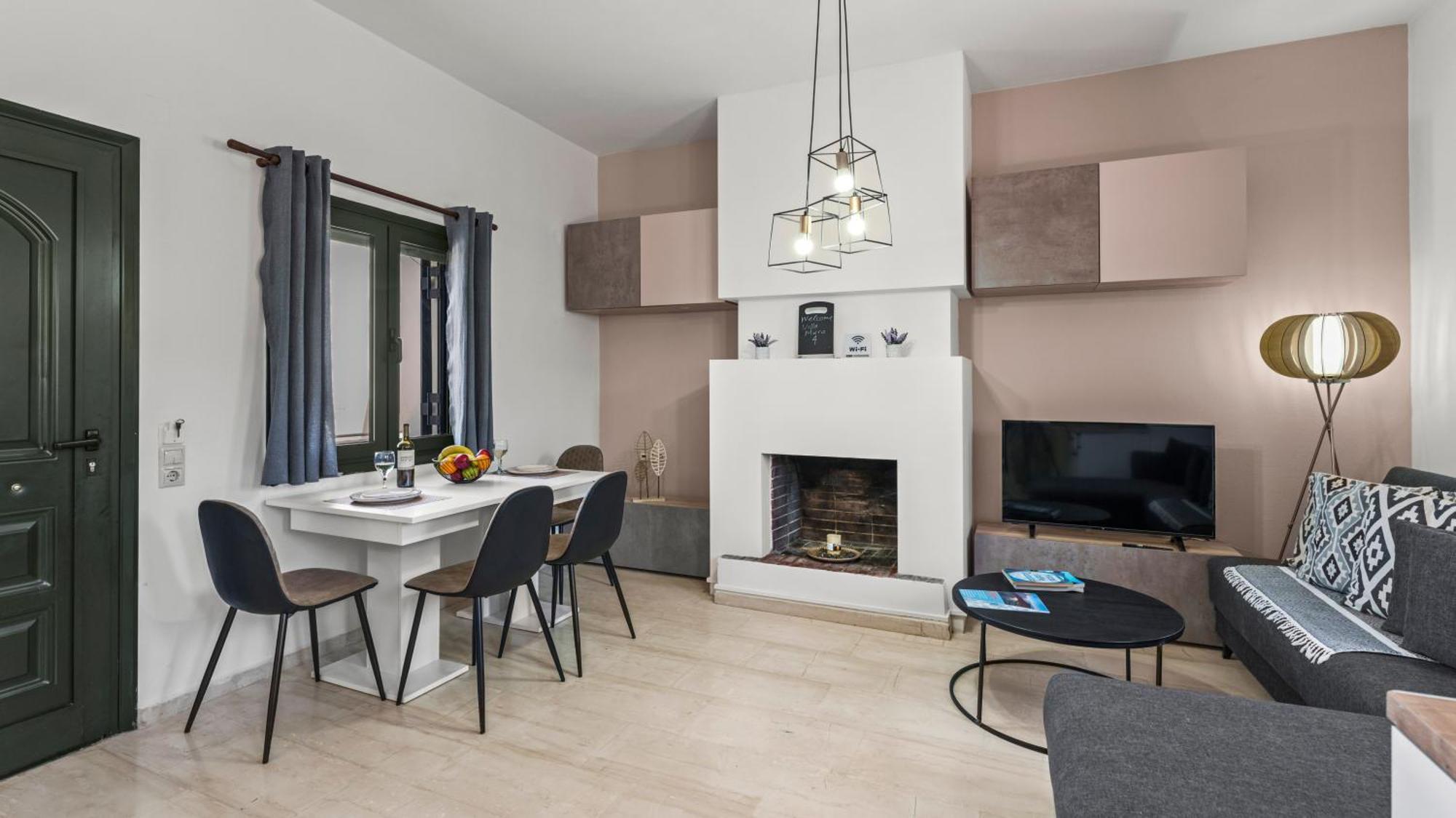 Seaside Gem Near Heraklion, Maro's Getaway Villa *