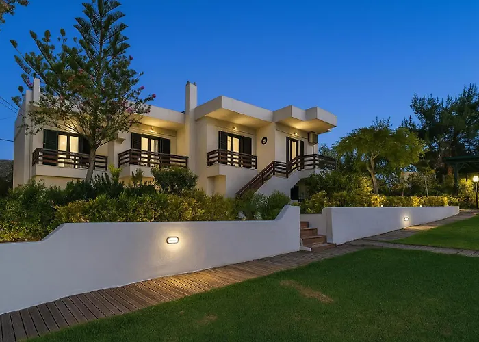 Seaside Gem Near Heraklion, Villa Maro\'S Getaway