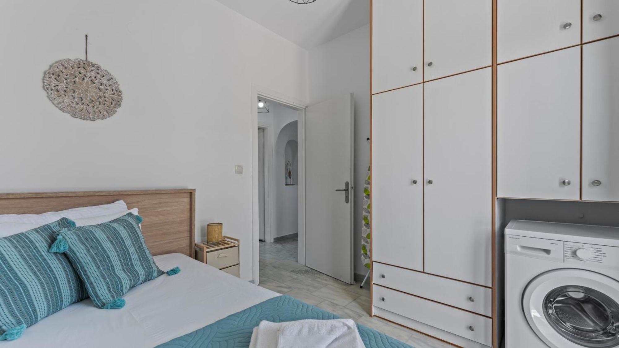 Villa Seaside Gem Near Heraklion, Maro's Getaway