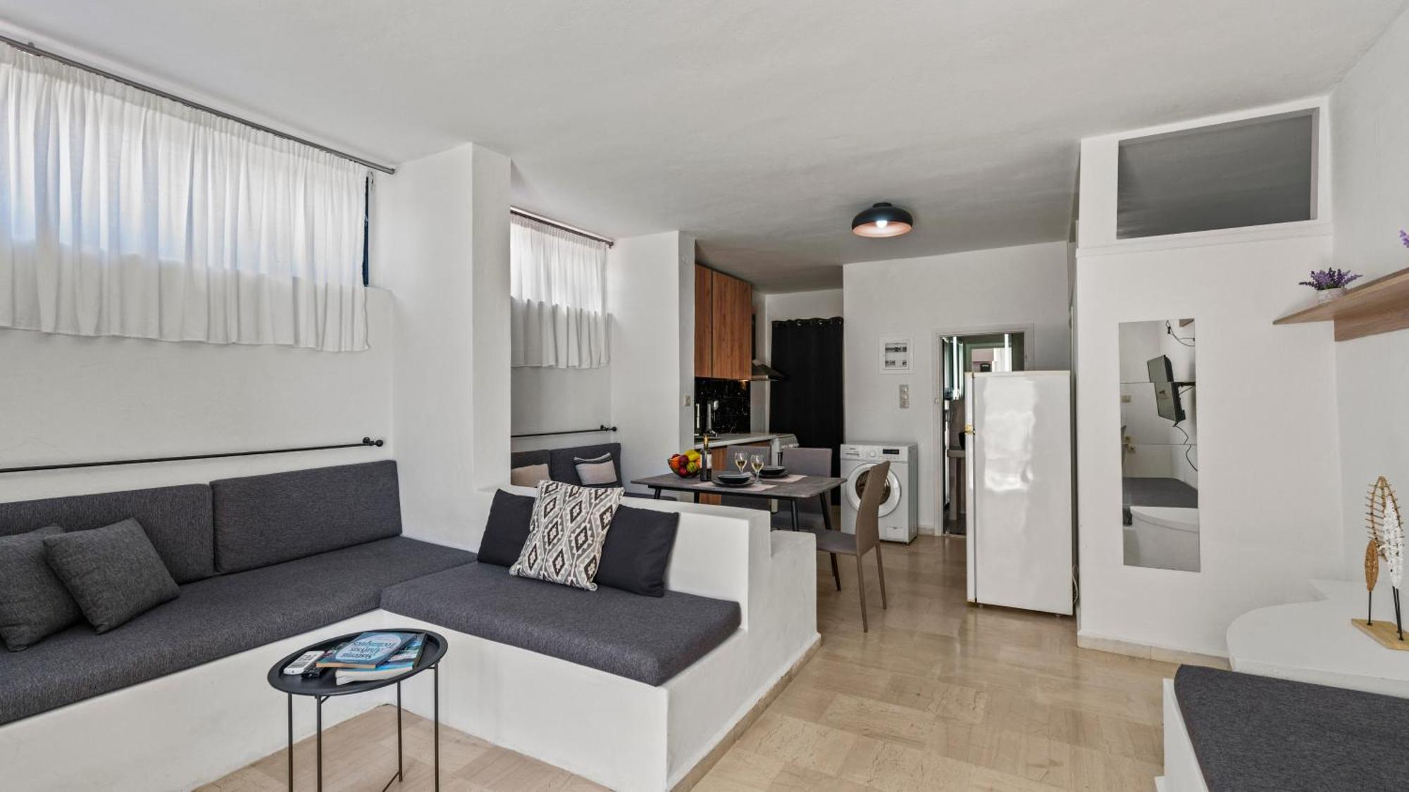 Seaside Gem Near Heraklion, Maro's Getaway Villa