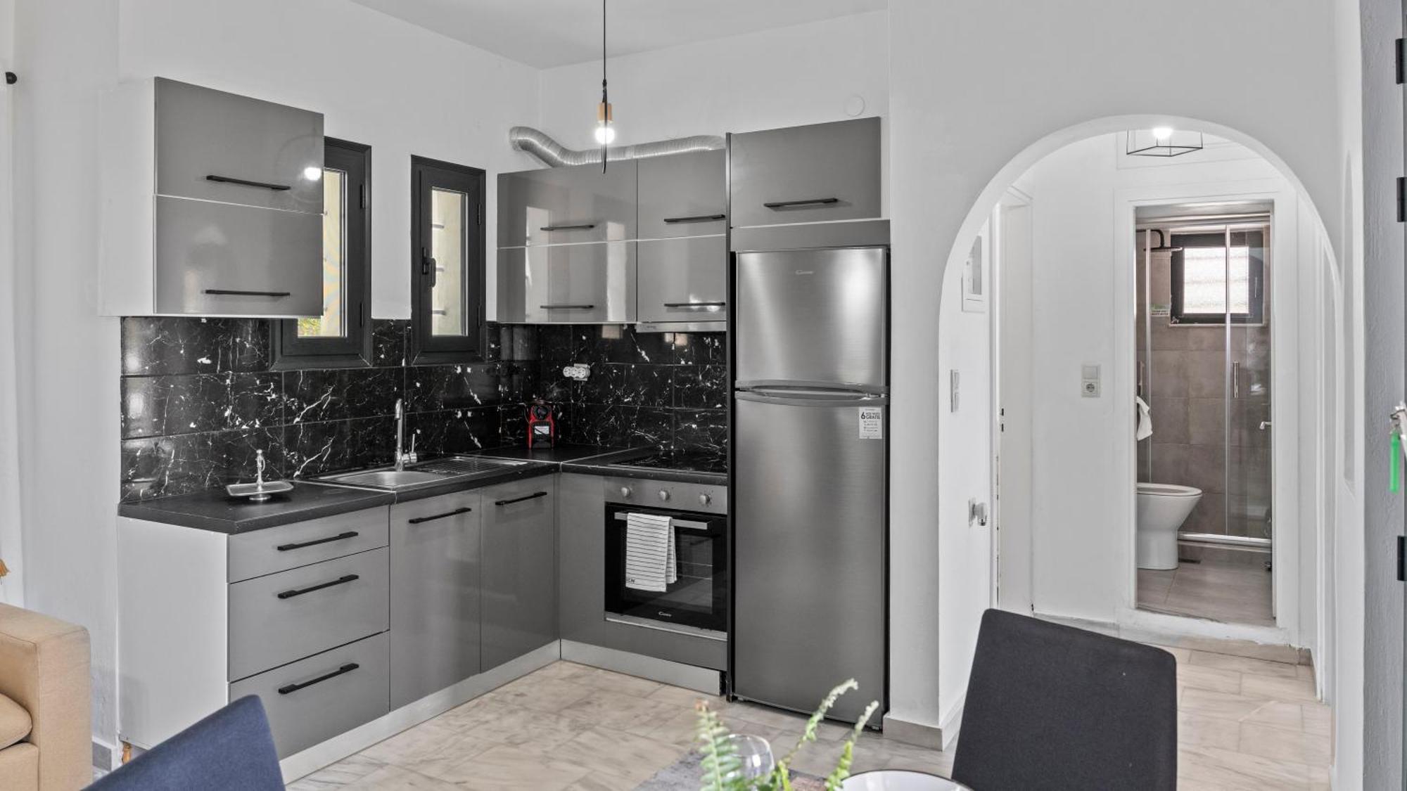 Seaside Gem Near Heraklion, Maro's Getaway *
