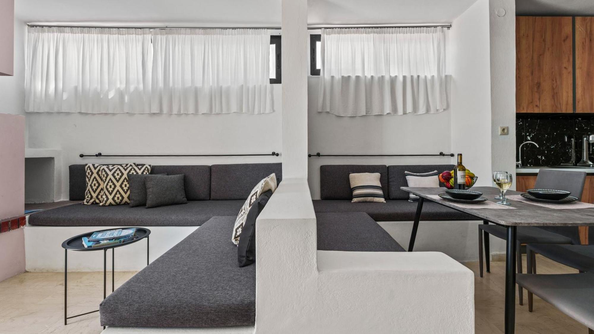 Seaside Gem Near Heraklion, Maro's Getaway Villa