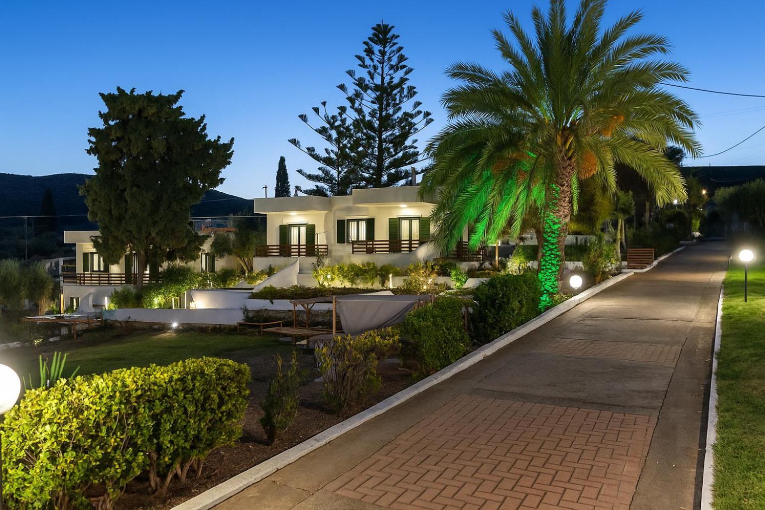 Seaside Gem Near Heraklion, Maro's Getaway *